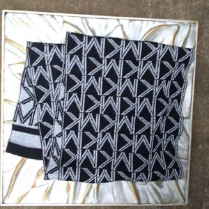 Mk Scarf